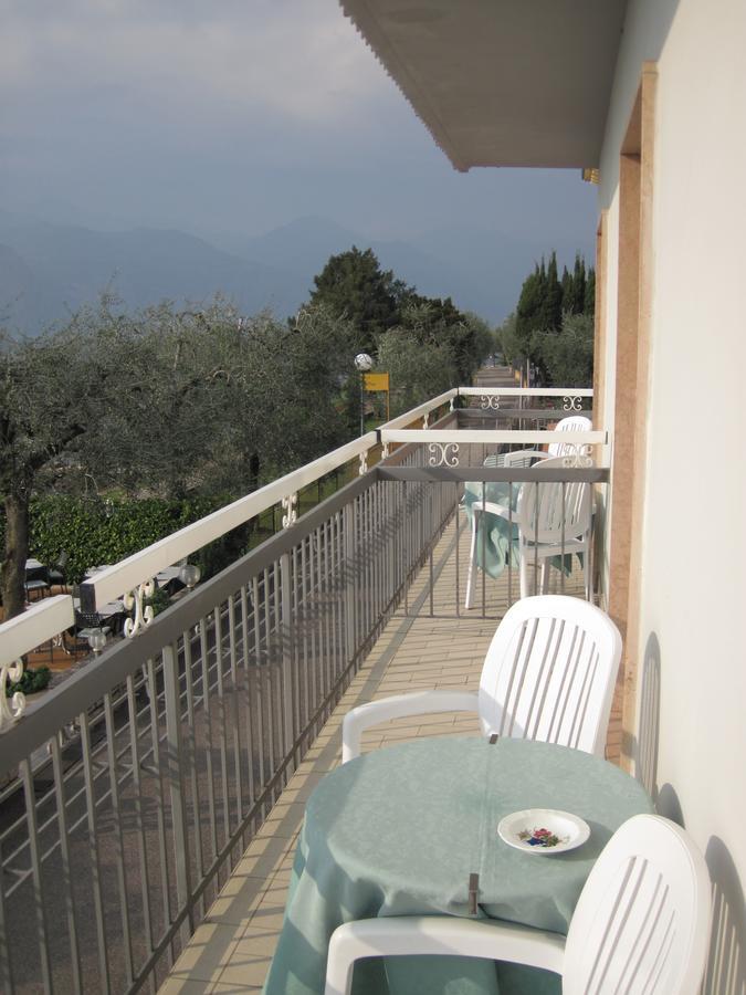 Piccolo Hotel Direkt Am See Brenzone sul Garda Exterior foto