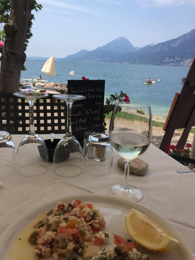 Piccolo Hotel Direkt Am See Brenzone sul Garda Exterior foto