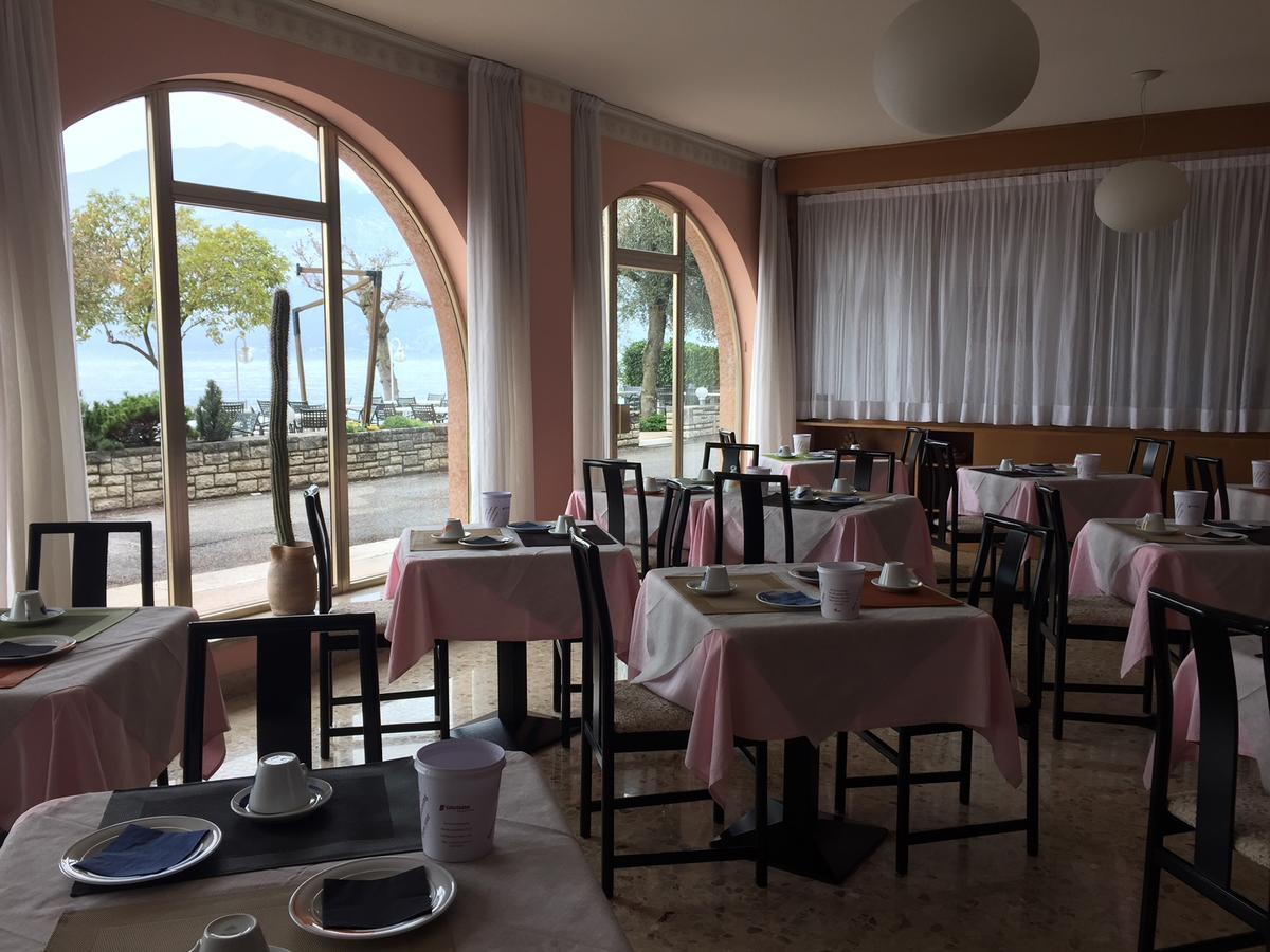 Piccolo Hotel Direkt Am See Brenzone sul Garda Exterior foto