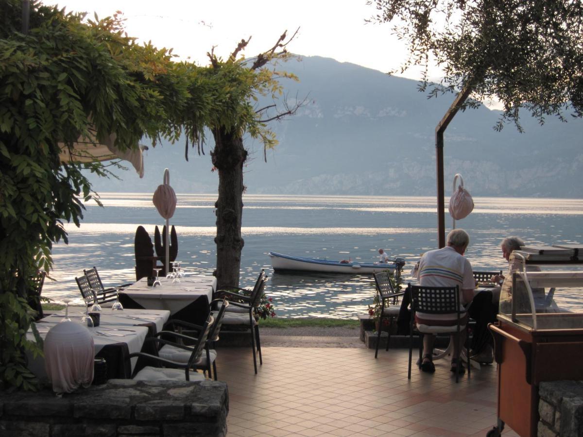 Piccolo Hotel Direkt Am See Brenzone sul Garda Exterior foto